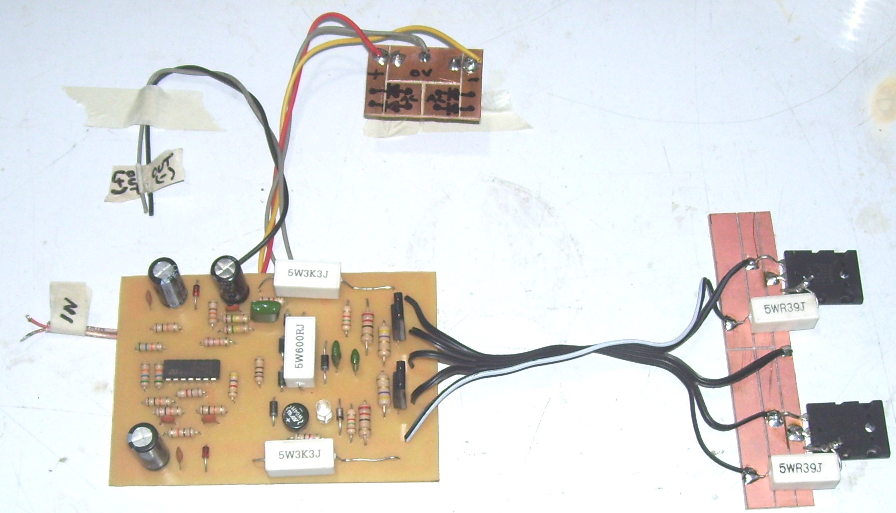 Imagenes relacionadas del Amplificador de 1300 W en prototipo: